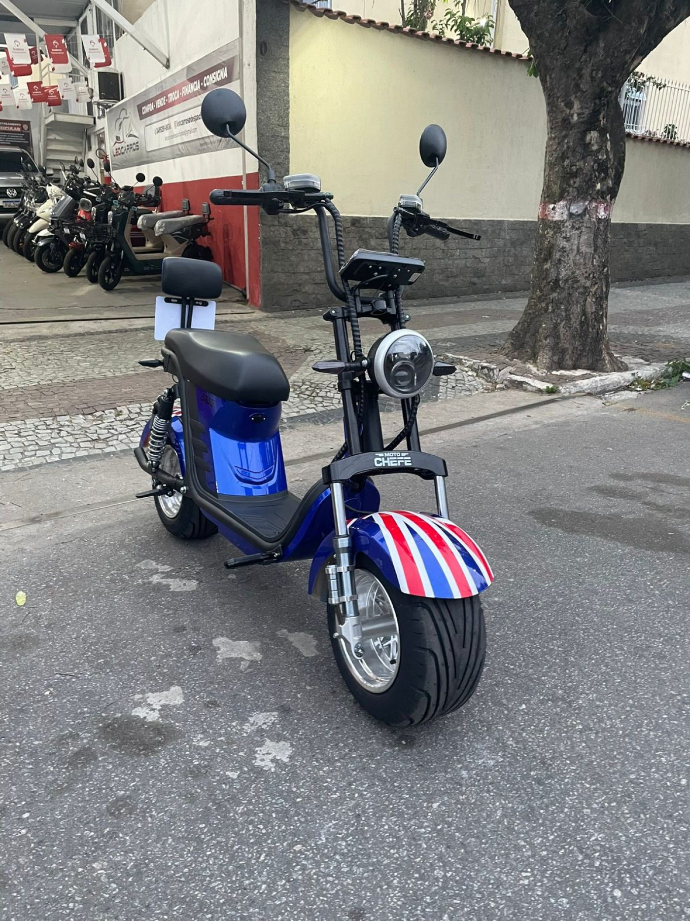 MOTO CHEFE X12